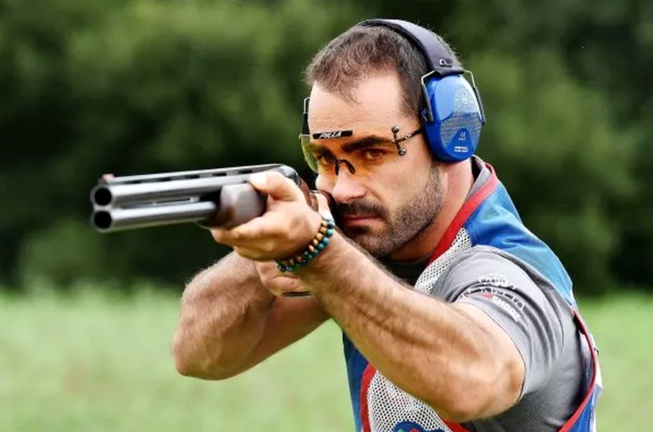 Eric Delaunay, tireur licencié à Bréville, portera la flamme olympique le 31 mai 2024. Eric Delaunay, tireur licencié à Bréville, portera la flamme olympique le 31 mai 2024.