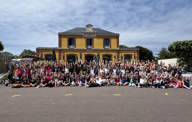 A Barneville, plus de 300 écoliers ont célébré les valeurs olympiques et paralympiques A Barneville, plus de 300 écoliers ont célébré les valeurs olympiques et paralympiques