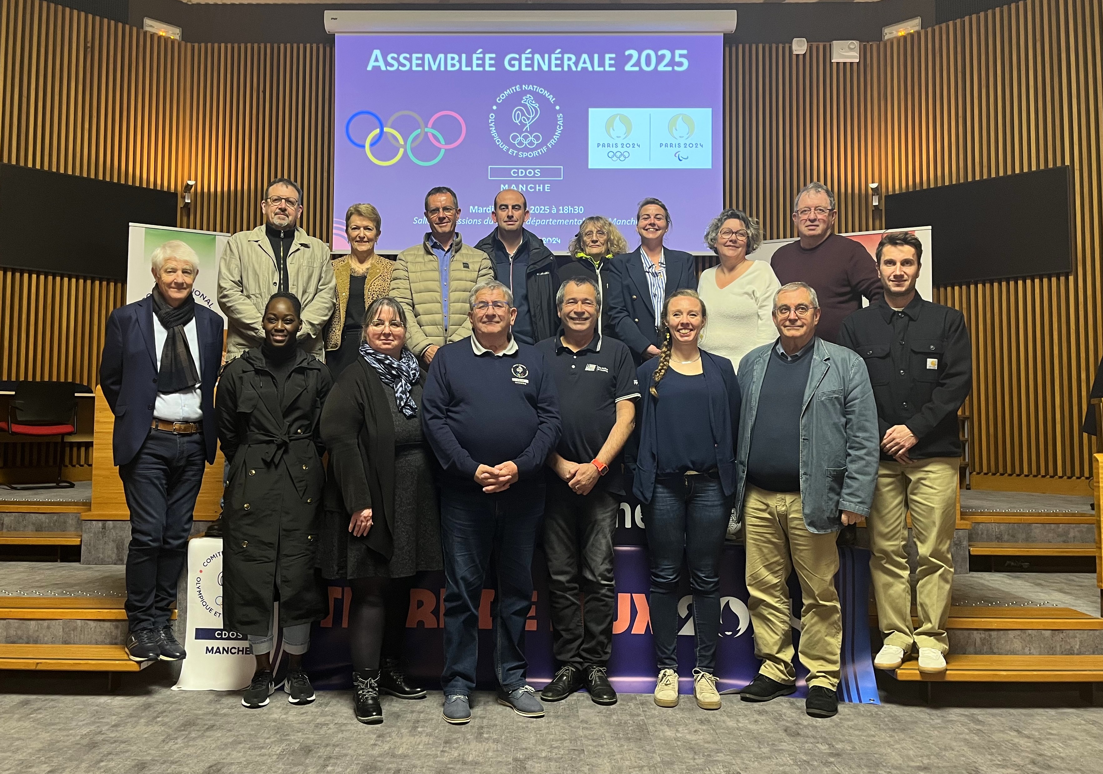 Le nouveau Conseil d'administration du CDOS de la Manche pour 2025-2029 Le nouveau Conseil d'administration du CDOS de la Manche pour 2025-2029